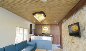 Lobby - V One Hotel Shiv Shakti (Ujjain)