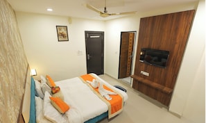Desk, iron/ironing board, free WiFi - V One Hotel Shiv Shakti (Ujjain)