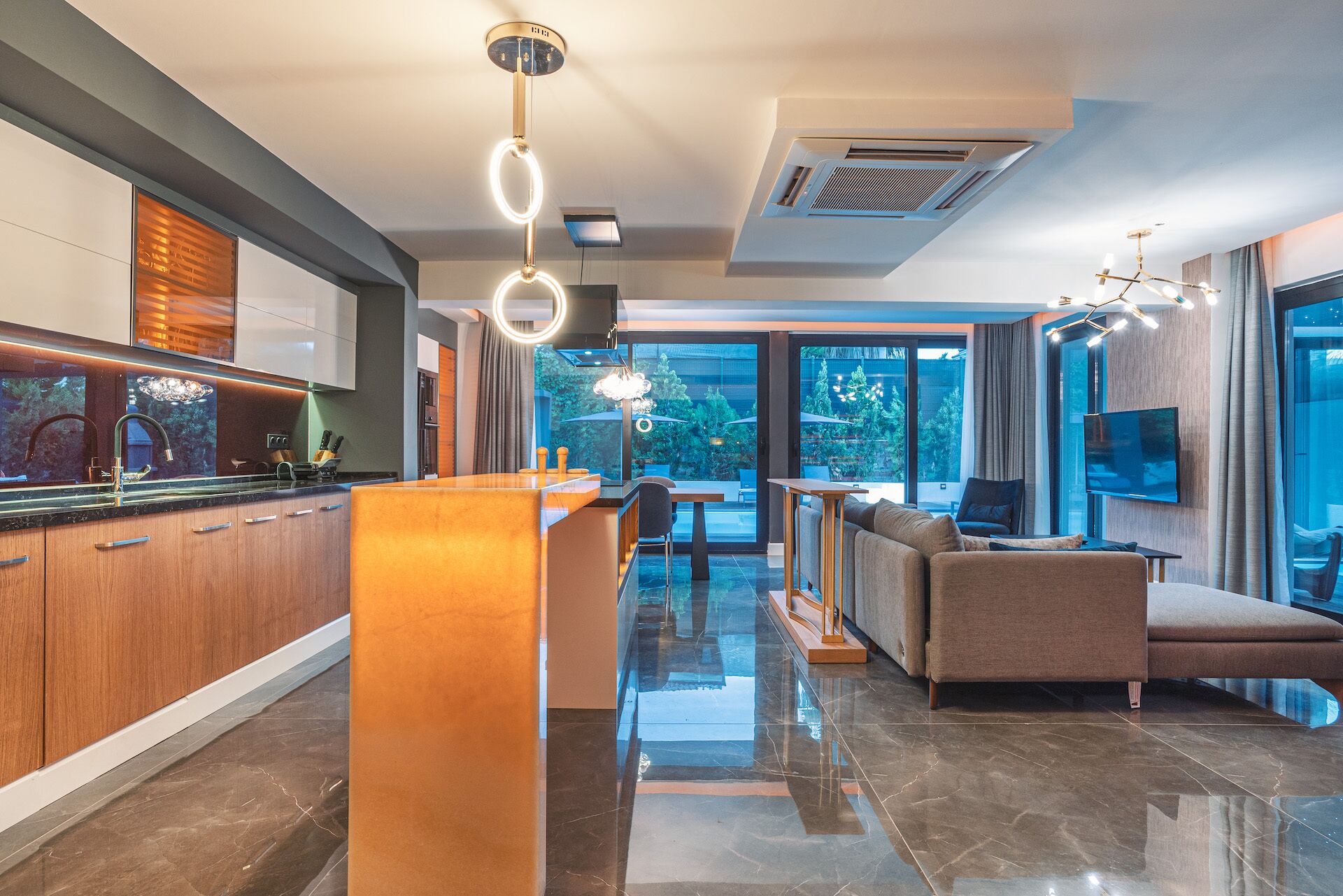 Private kitchen