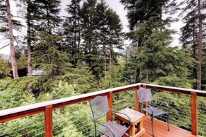 Interior - Quiet A-frame Tucked Off the Road in Girdwood (Girdwood)