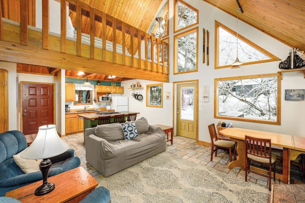 Chalet (2 Bedrooms) | Interior
