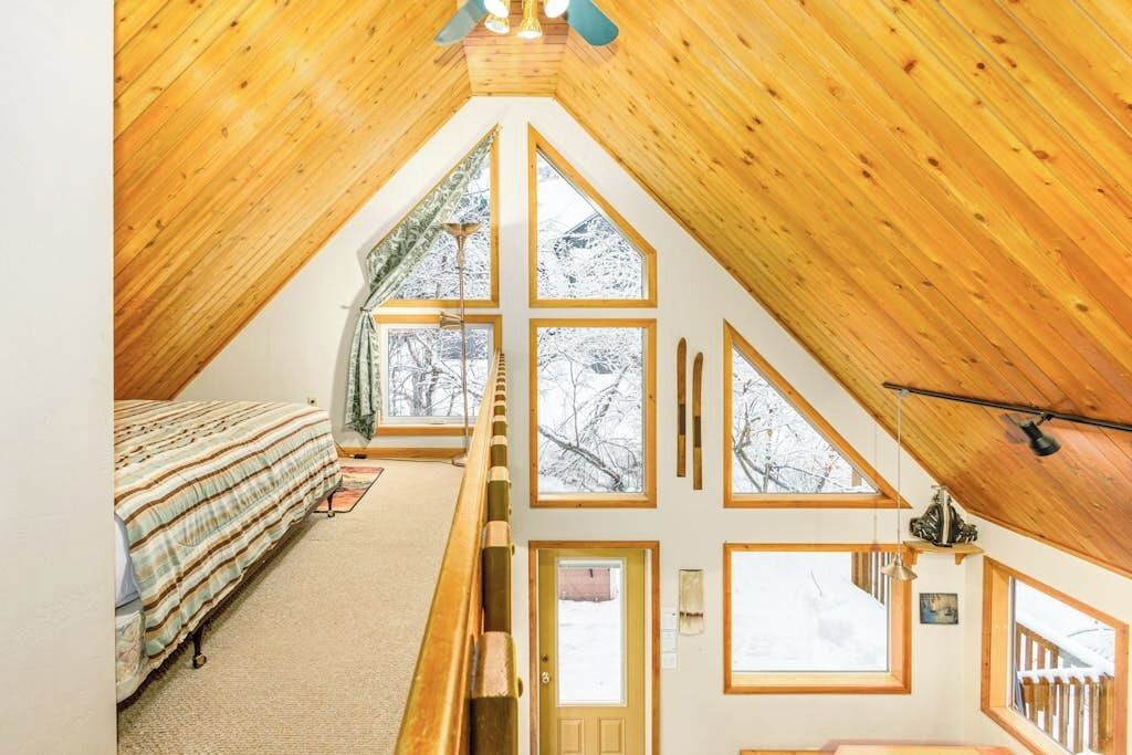 Chalet (2 Bedrooms) | Front of property