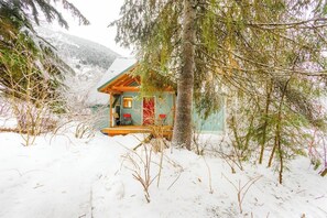 Chalet (2 Bedrooms) | Interior