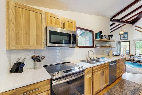 Modern Girdwood Cabin w/ Tall Ceilings & Views