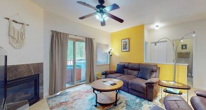 Second-floor Secure Condo Near Girdwood Village