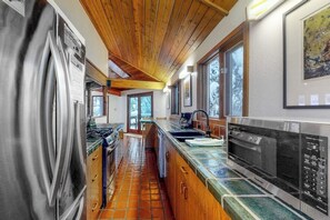 Unclassified image, 4 of 43, button - Open-beam Girdwood Chalet w/ Sunlit Solarium (Girdwood)