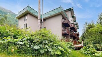 Apartment (1 Bedroom) | Front of property