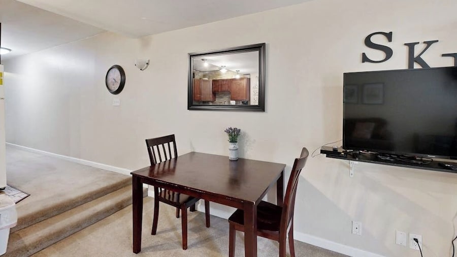 Quiet Girdwood Studio w/ Easy Access to the Village
