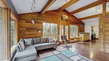Villa (3 Bedrooms) | Front of property
