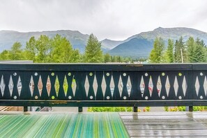 Apartment (1 Bedroom) | Interior - One-bedroom Loft Condo w/ Full Mountain Views (Girdwood)