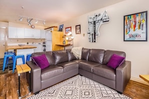 Apartment (1 Bedroom) | Interior - One-bedroom Loft Condo w/ Full Mountain Views (Girdwood)