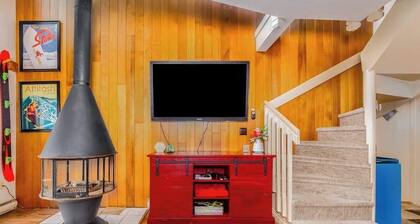 One-bedroom Loft Condo w/ Full Mountain Views