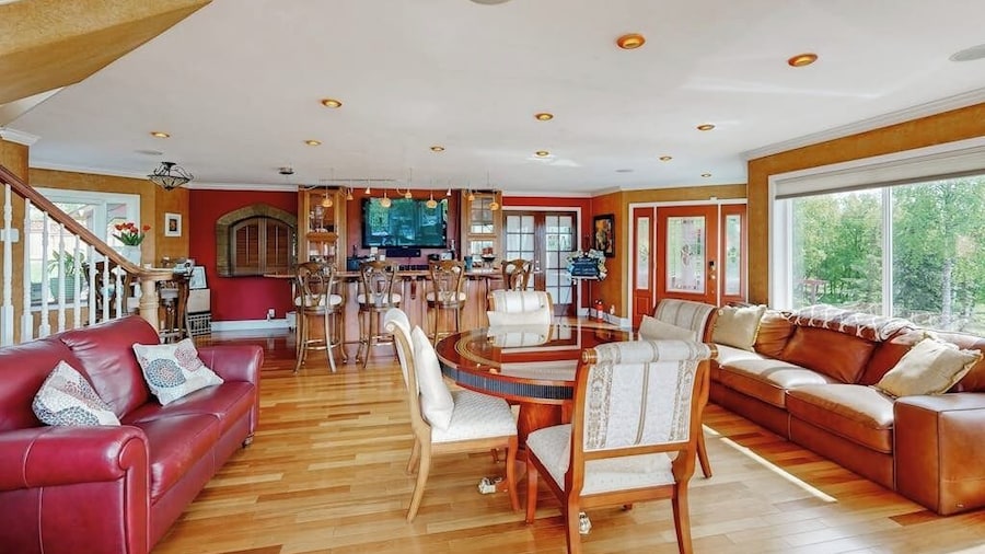 South Anchorage Apartment w/ Shared Deck & Wildlife