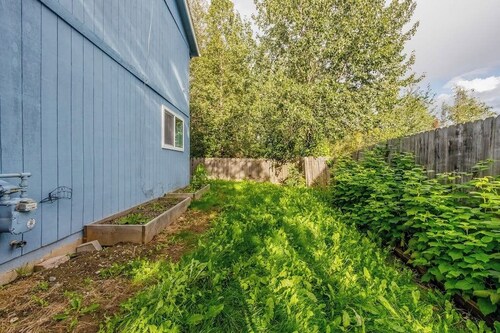 Quiet Anchorage Neighborhood Home w/ Walking Trail