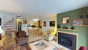 Apartment (2 Bedrooms) | Front of property