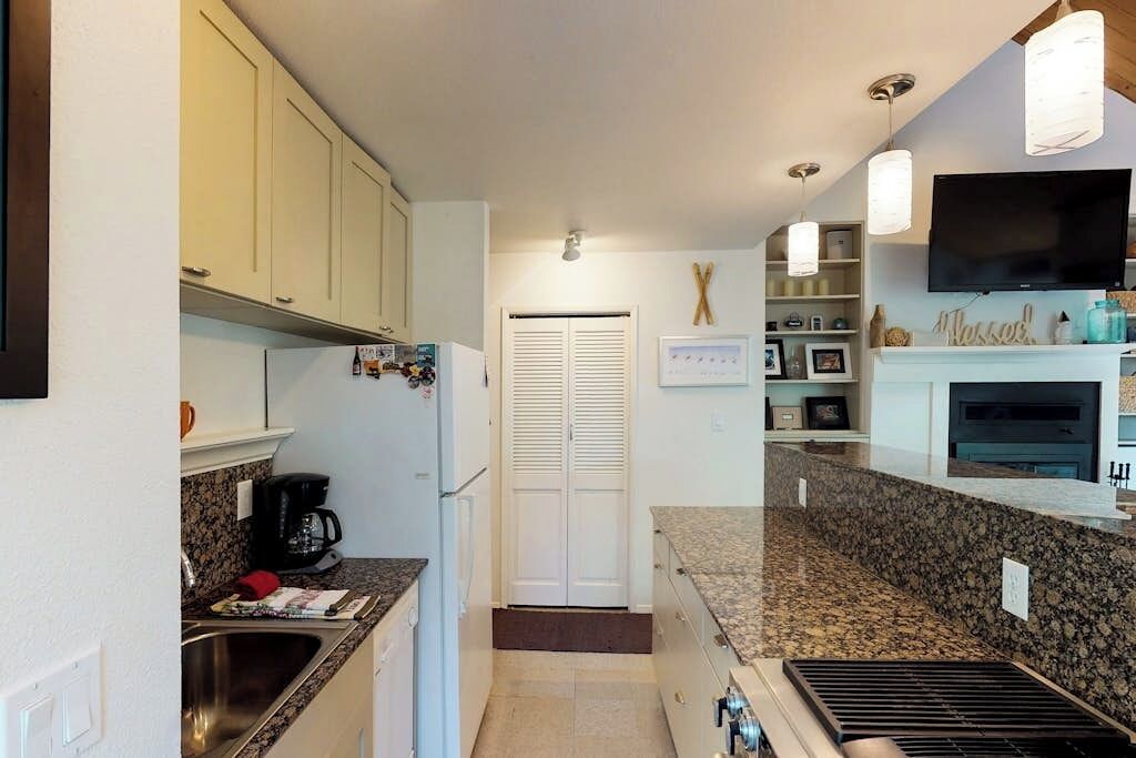 Apartment (1 Bedroom) | Interior