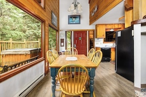Unclassified image, 3 of 40, button - Lodge-style Chalet w/ Hot Tub Near Alyeska (Girdwood)