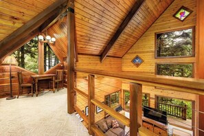Unclassified image, 2 of 40, button - Lodge-style Chalet w/ Hot Tub Near Alyeska (Girdwood)