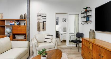 Industrial-design Anchorage Bungalow w/ Garden