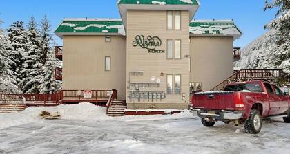 Renovated 1BR Ski-in/out Flat at Base of Alyeska
