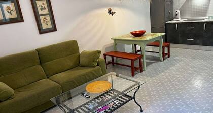 Mula 7 - Centrally Located Ground-Floor Apartment with Private Entrance