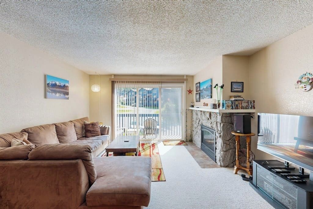 Apartment (2 Bedrooms) | Front of property