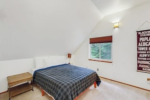 Unclassified image, 2 of 35, button - Quiet Girdwood Chalet Pointed Toward Turnagain Arm (Girdwood)