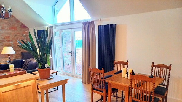 Dining - Self Catering Apartment Sleeps 6 (Prestwick)