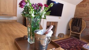 Interior - Self Catering Apartment Sleeps 6 (Prestwick)