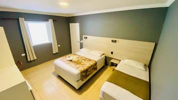 Comfort Double or Twin Room | In-room safe, blackout curtains, iron/ironing board (on request)