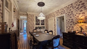 Dining - The Goose Crown Inn of Stoughton (Stoughton)