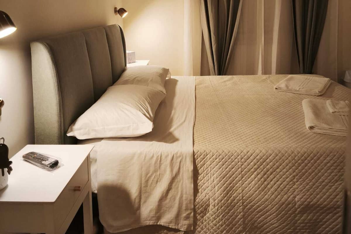 Standard Double Room | Free WiFi