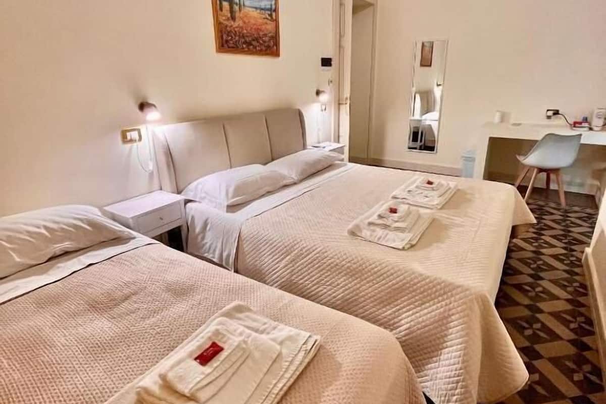 Classic Triple Room | Free WiFi