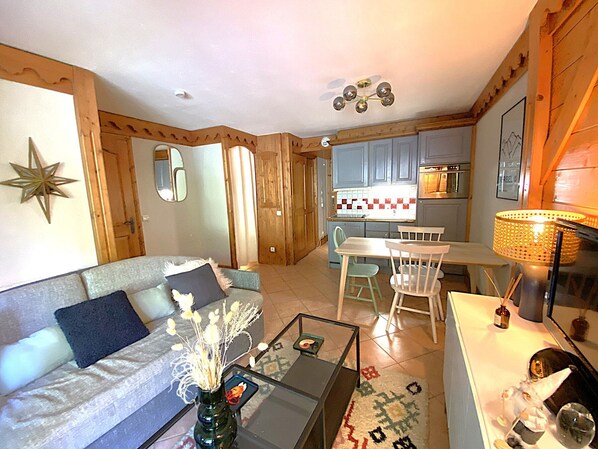 Living area - Charming apartment - 4 guests, forest view (Méribel)