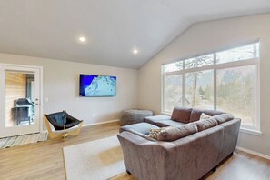 Villa (2 Bedrooms) | Interior - Cozy Two-bedroom Girdwood Duplex w/ Kid's Play Room (Girdwood)