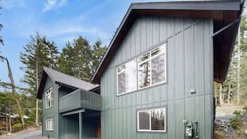 Villa (2 Bedrooms) | Front of property
