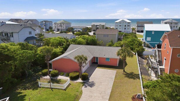 Exterior - Coral Cay - Oceanside home (Emerald Isle)