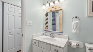 Hair dryer - Coral Cay - Oceanside home (Emerald Isle)