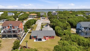 Exterior - Coral Cay - Oceanside home (Emerald Isle)