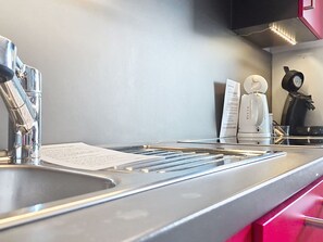 Private kitchen - Cosy apartment for 5 people with TV, terrace and pets allowed (Freundorf)
