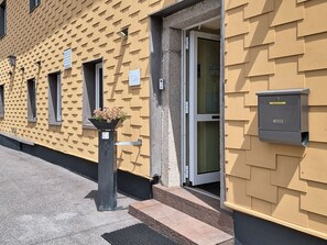 Unclassified image, 3 of 44, button - Lovely apartment for 4 people with TV, terrace and pets allowed (Freundorf)