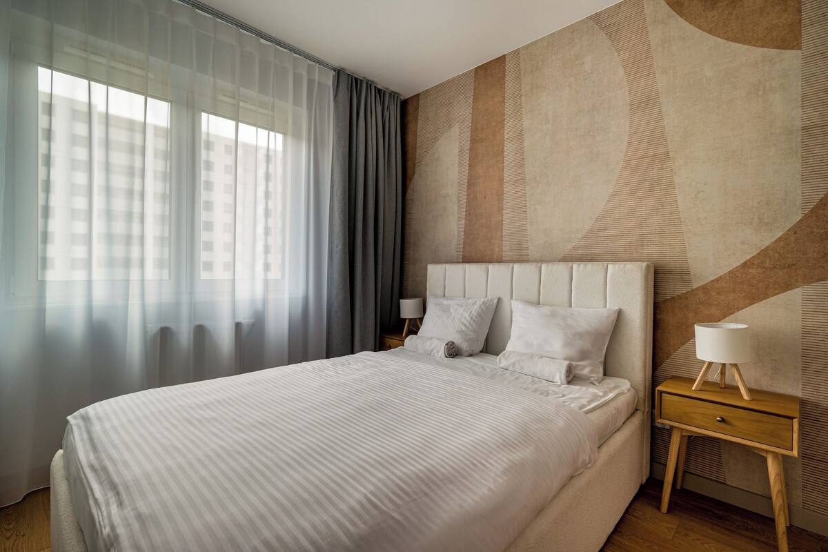 Apartamento, sacada | Ferros/tábuas de passar roupa, Wi-Fi de cortesia, roupa de cama
