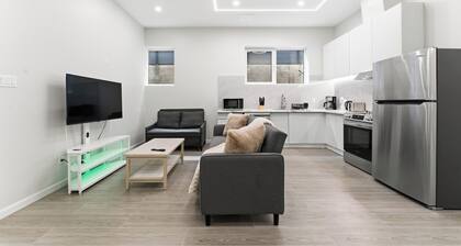 BRAND New Apartment 2 Bedroom, 3 Beds
1 Buss room