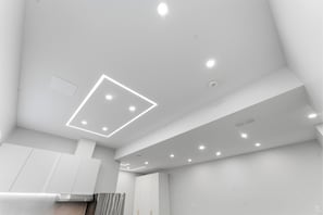Interior - BRAND New Apartment 2 Bedroom, 3 Beds
1 Buss room (Ottawa)