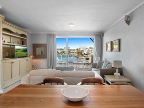 Apartamento Confort, balcón, vistas al puerto deportivo | Zona de estar