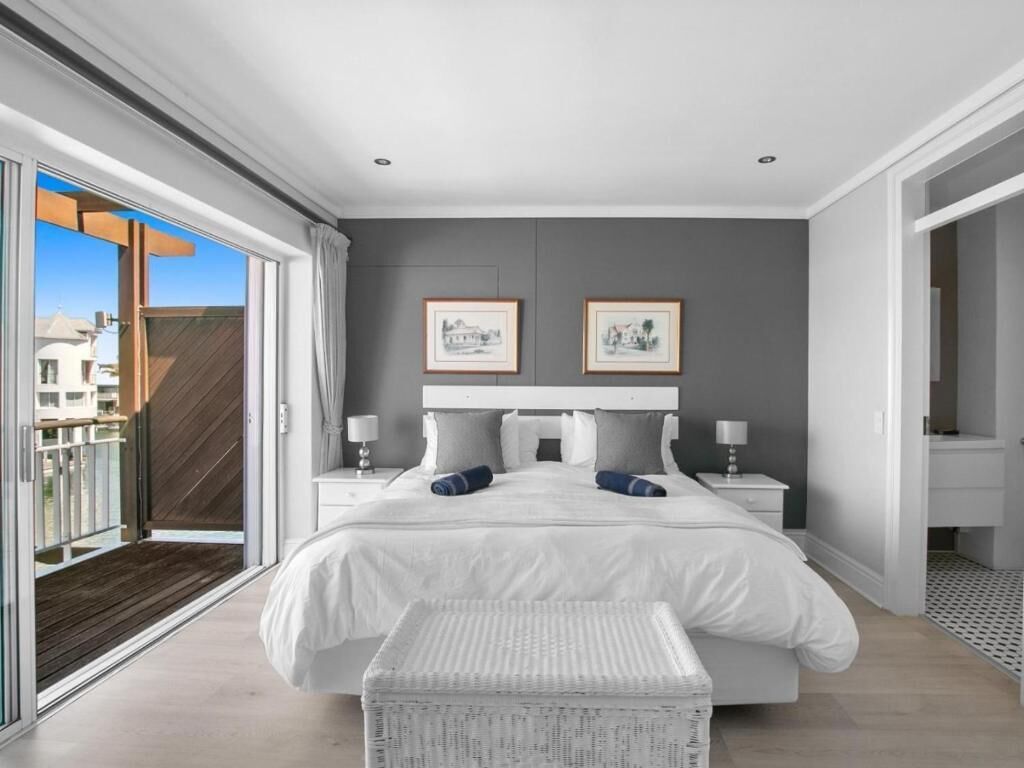 Appartement Confort, balcon, vue marina
