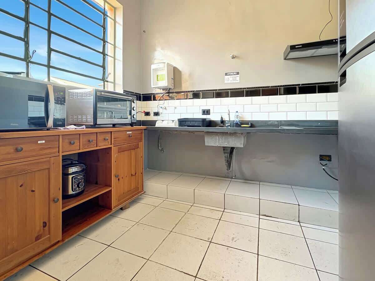 Wasserkocher mit Kaffee-/Teezubehör, Mikrowelle, Toaster, Mixer