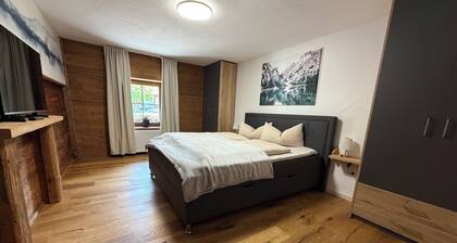 NEW! FRITZ-ALPCHALETS House Lechtal Apartment "Stallkarspitze" right on the Lechweg