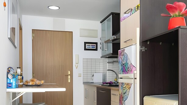 Unclassified image, 1 of 27, button - Studio Apartment 'El Oasis Torremolinos' with Mountain View, Wi-Fi and Air Conditioning (Torremolinos)