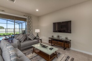 Smart TV - Last Minute Disney! Private Pool, Hot Tub & Themed Bedrooms. Book Now! #107657 (Orlando)